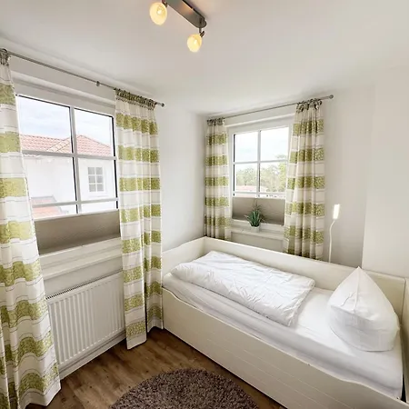 Apartment Haus Meeresblick-ferienwohnung 3 19 Duenenwind & 3 15 Steuerbord Baabe